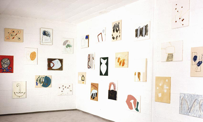 an der Wand